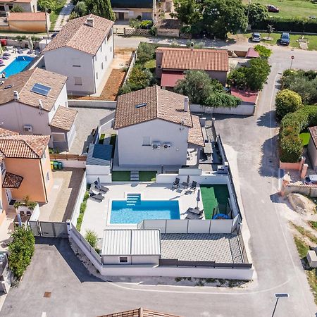 Casa Tara Three-Bedroom Holiday Home Pula Luaran gambar