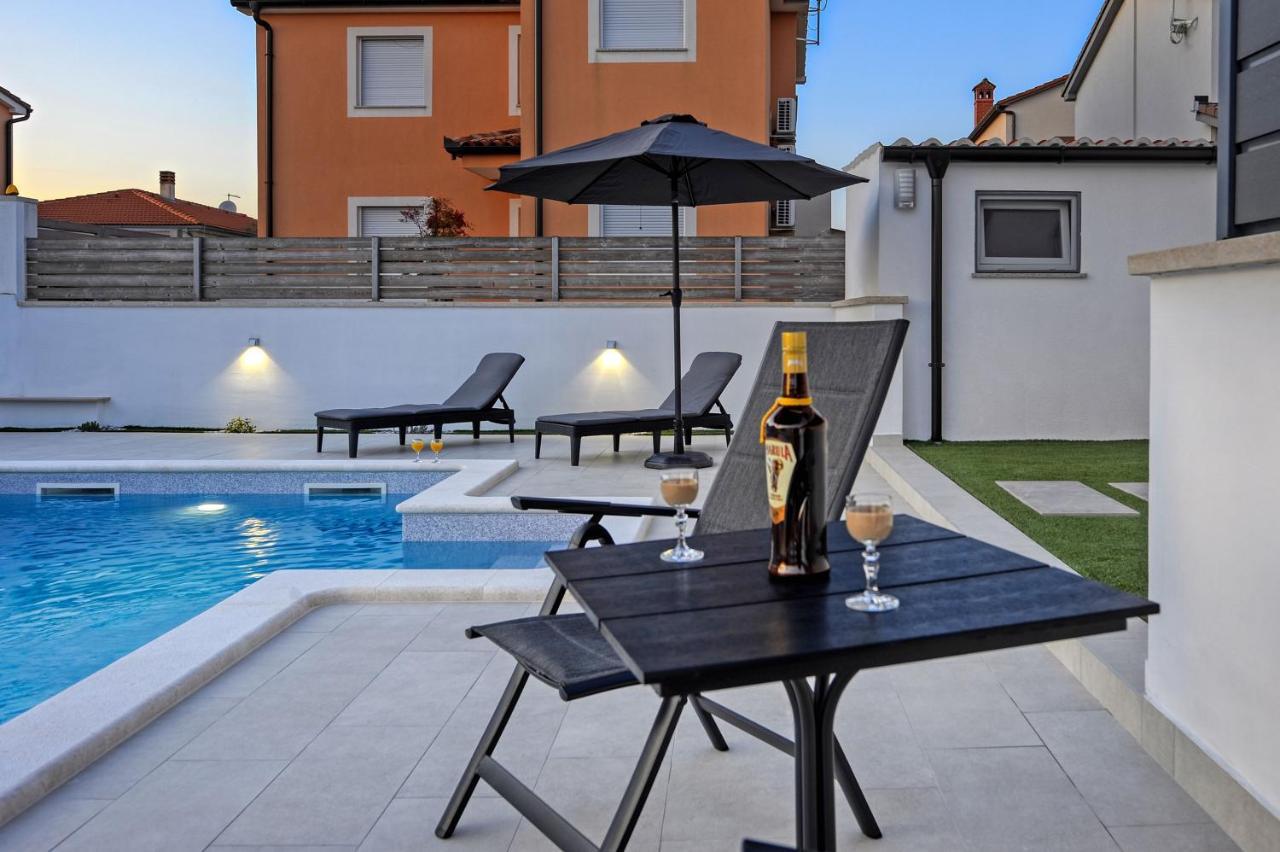 Casa Tara Three-Bedroom Holiday Home Pula Luaran gambar