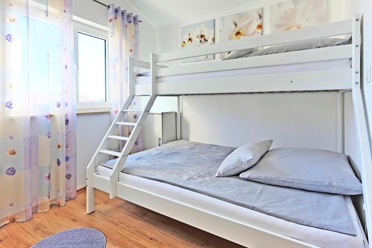 Casa Tara Three-Bedroom Holiday Home Pula Luaran gambar