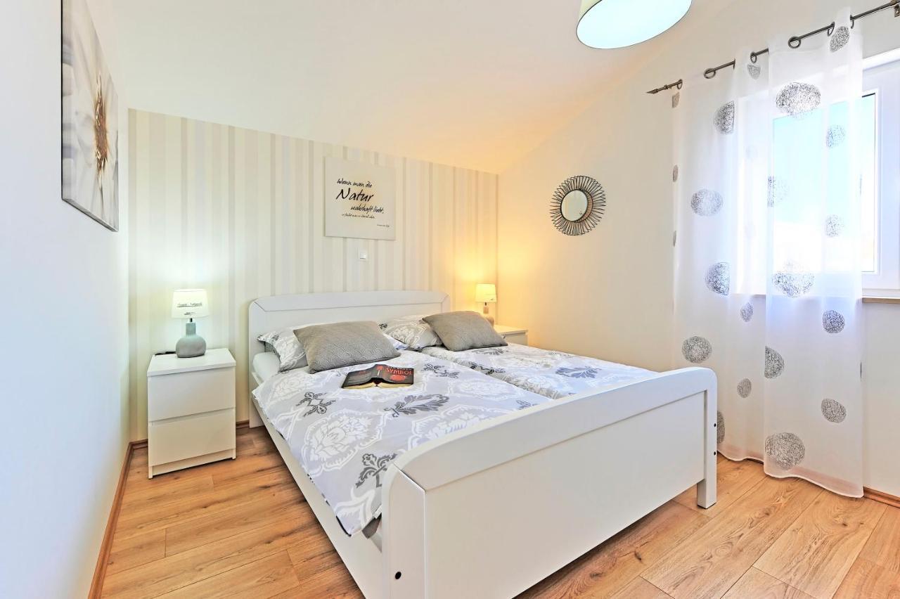 Casa Tara Three-Bedroom Holiday Home Pula Luaran gambar