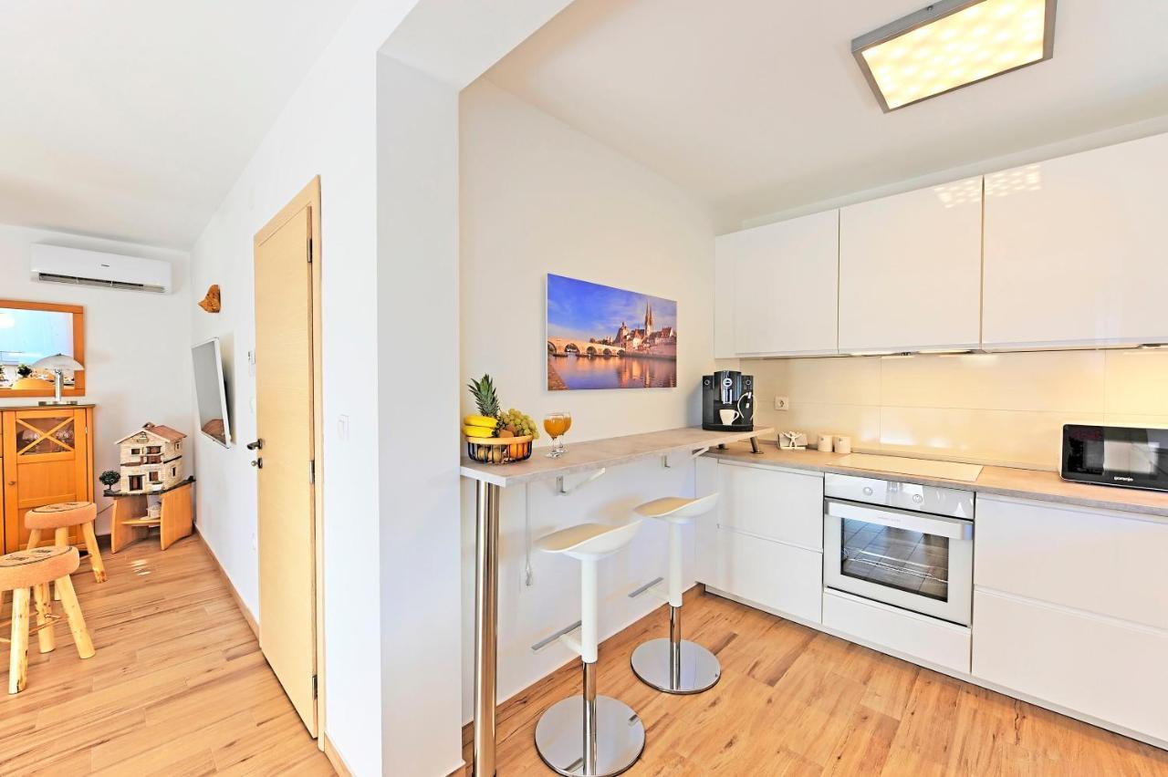 Casa Tara Three-Bedroom Holiday Home Pula Luaran gambar